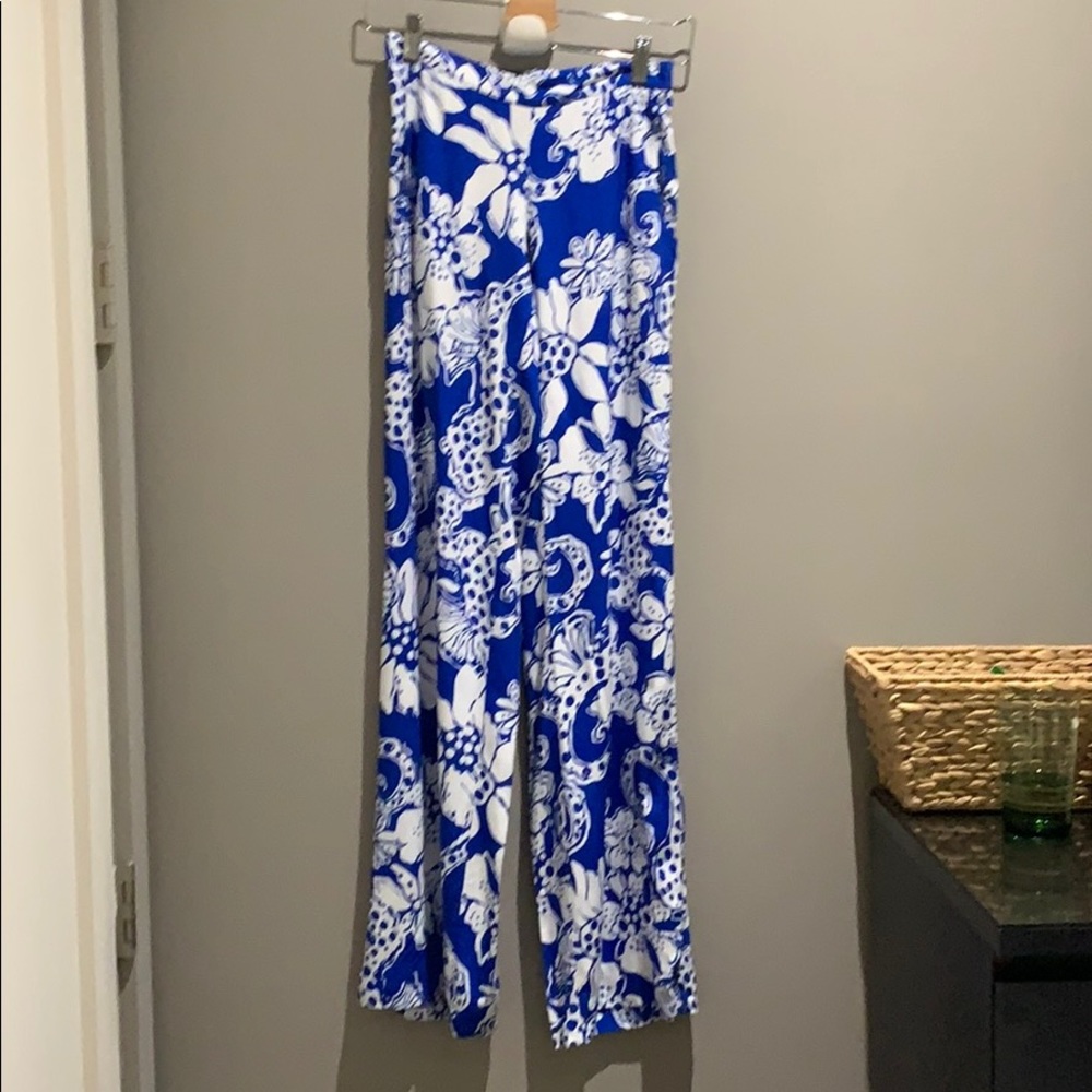 Lilly Pulitzer pants blue and white
